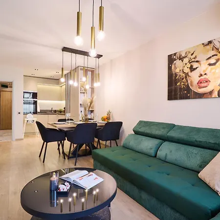 Apartment Symphony *