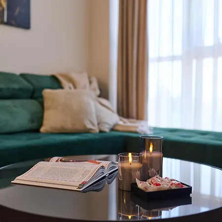 Apartment Symphony Warna