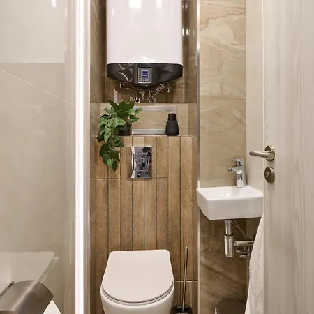 Symphony Apartment Warna