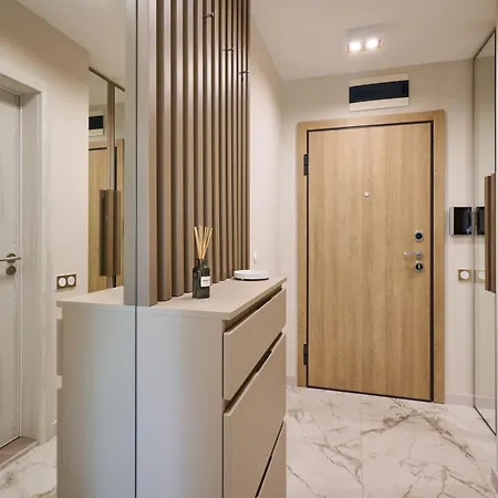 Symphony Apartment Warna